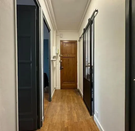 Constantine Suits 21 - 4 Personnes Centre Ντιζόν